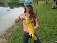 003HOT GIRLS who Love FISHING TOO MUCH-min