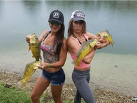 007HOT GIRLS who Love FISHING TOO MUCH-min